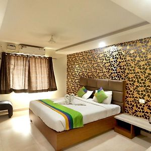Sekaran Hotel Omr